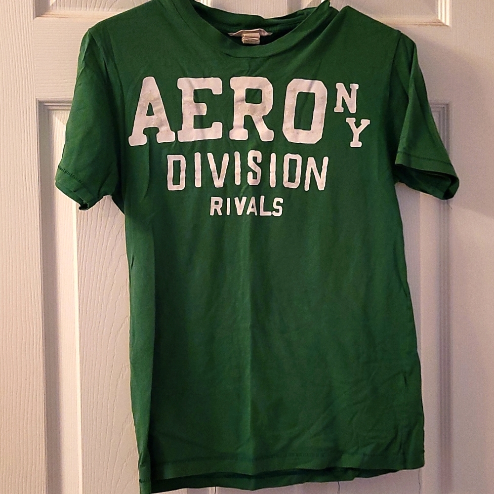 Boys Aeropostale Green shirt sz XS
